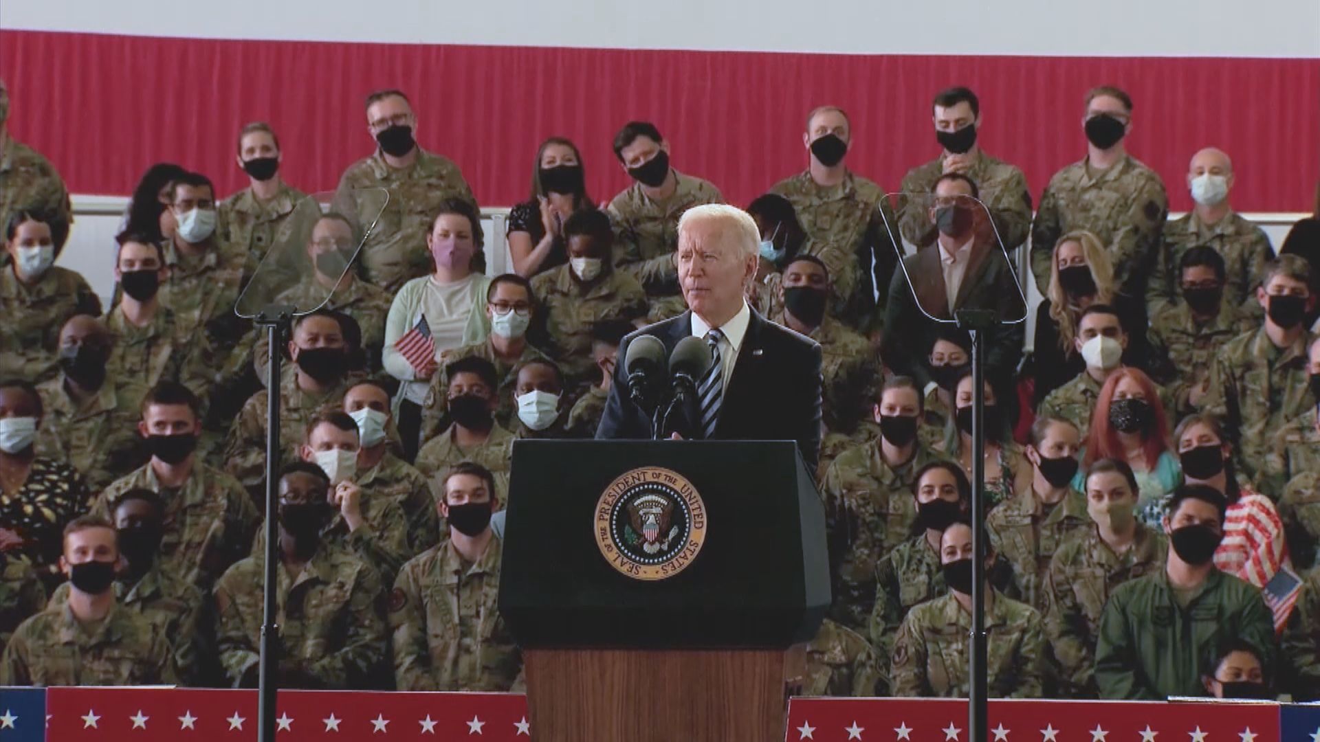 拜登訪英表明展示美歐團結應對中俄　中方：搞集團政治注定沒出路