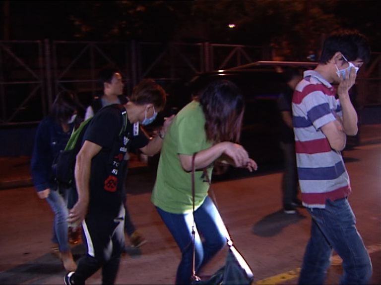 警方荃灣破麻雀賭檔拘19人