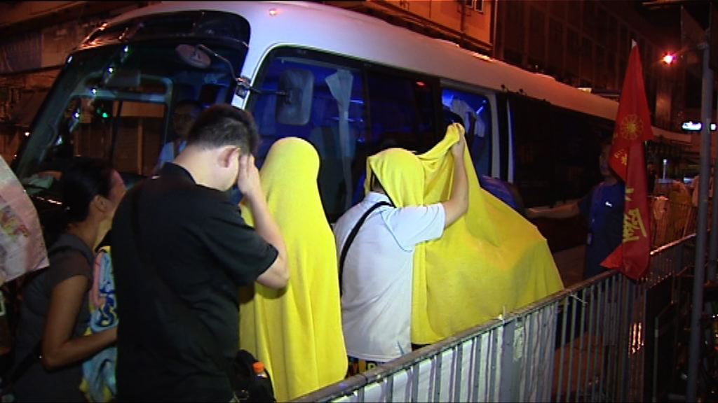 警方元朗反賭博拘十七人