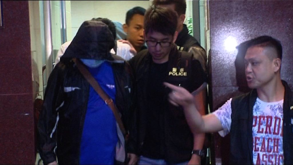 警方油麻地破非法賭檔拘五男女