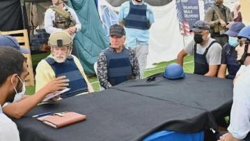 聯合國公開片段顯示巴人等候物資期間　以軍近距離鳴槍警告