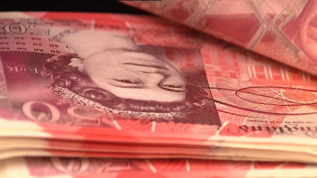 【鎊匯急升】英年底前未必減息　鎊曾高見1.2494