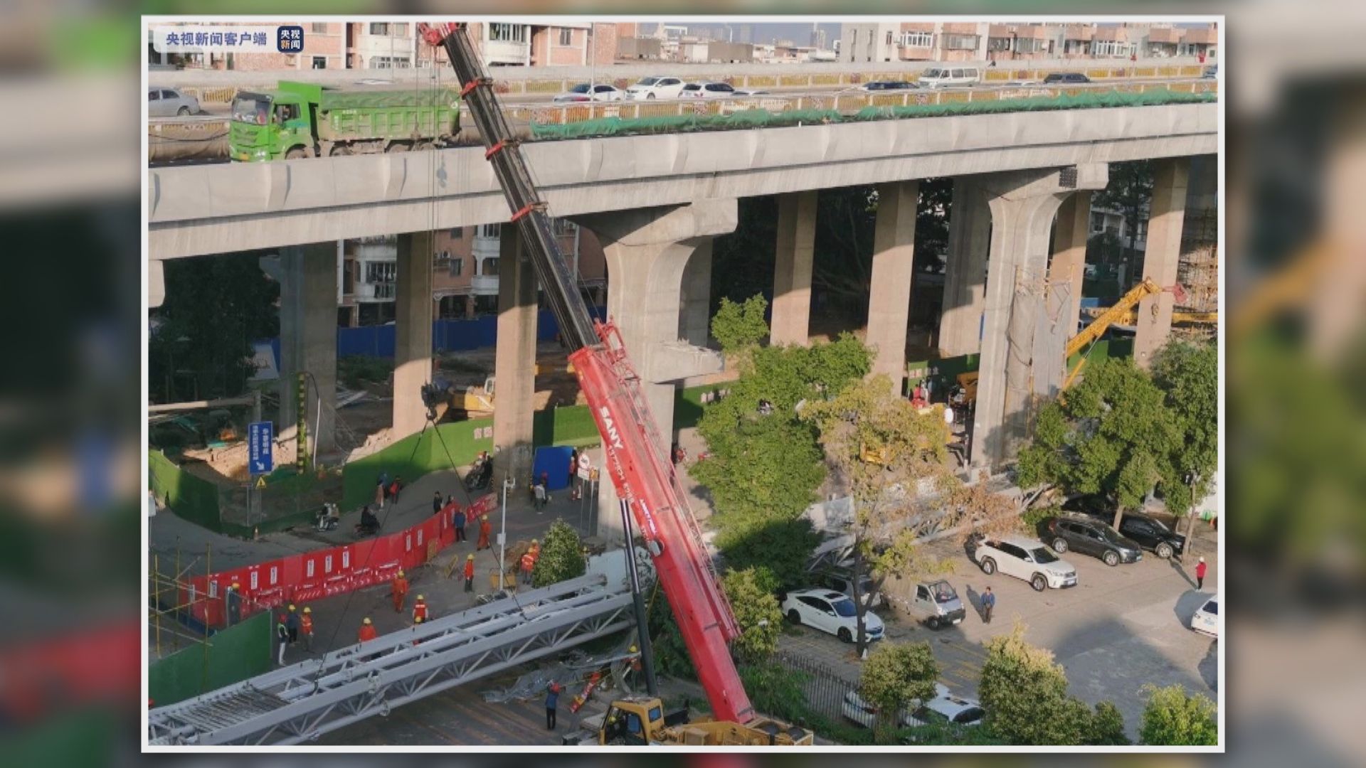 廣州洛溪大橋興建中行人橋崩塌無人傷