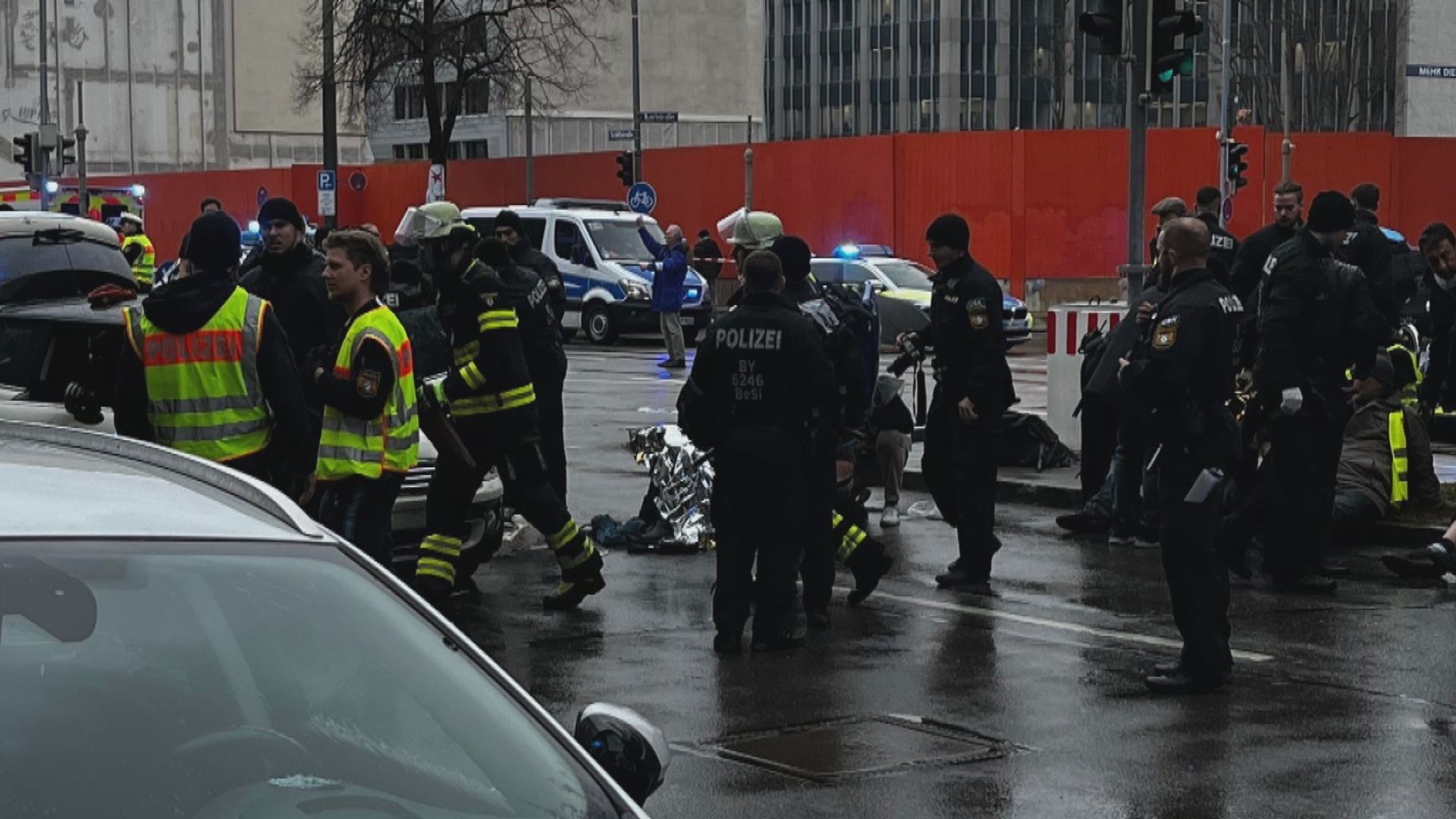 德國慕尼黑安全會議開幕前夕　有汽車撞向人群　至少20傷