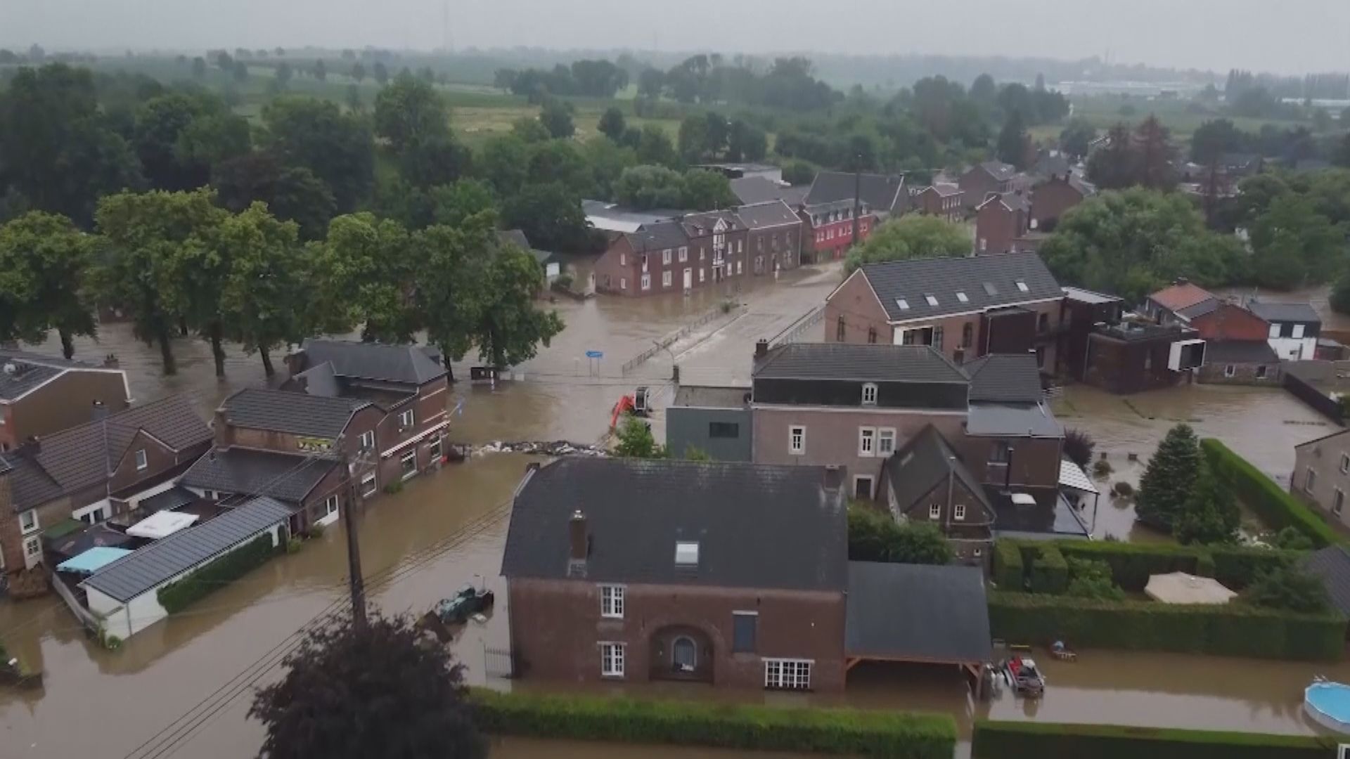 德國暴雨引發洪水和山泥傾瀉　鄰國比利時亦受洪水侵襲