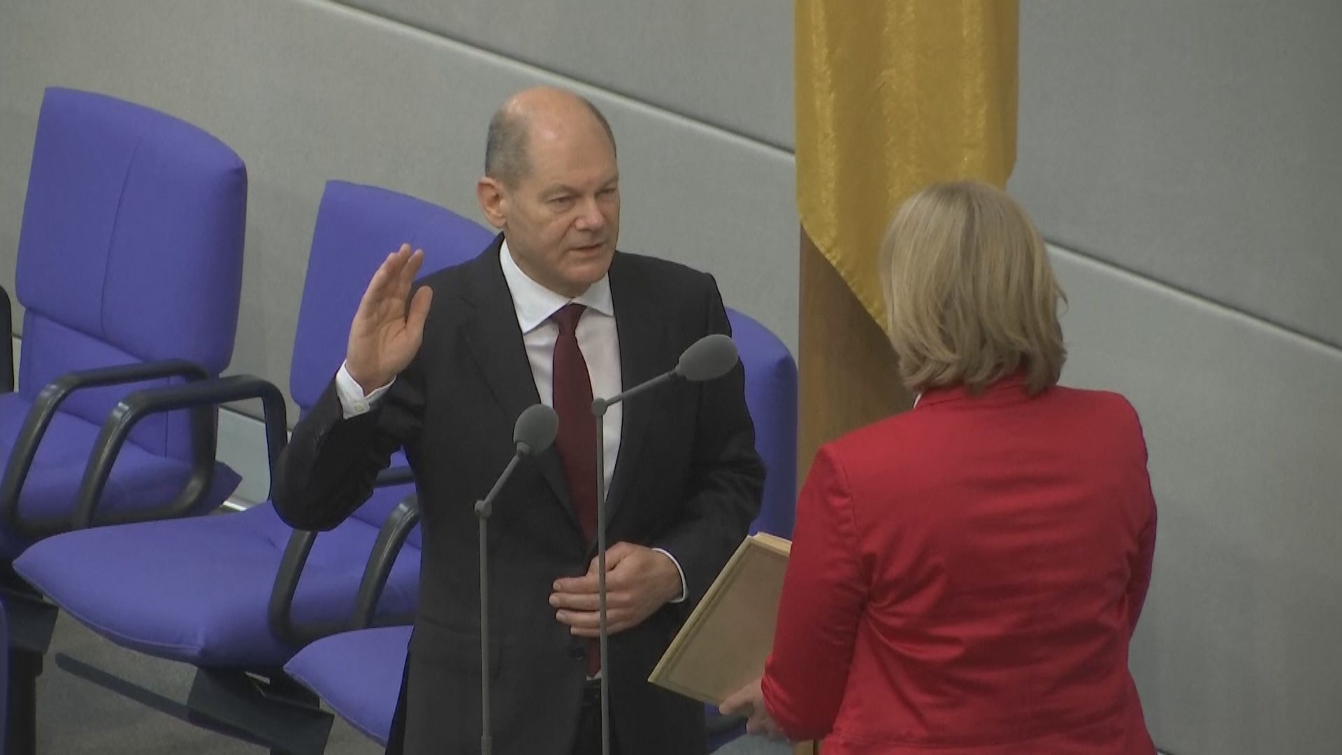 朔爾茨正式宣誓出任德國總理　當前首要遏止新型冠狀病毒疫情