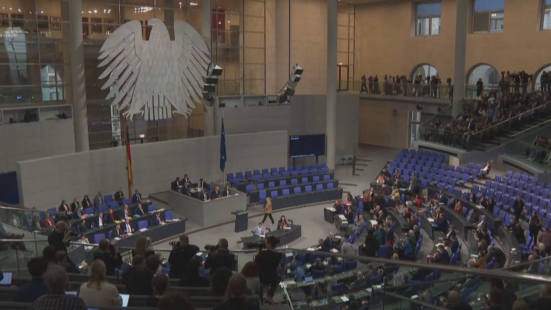 德國聯邦議院通過法案　恢復兵役登記制