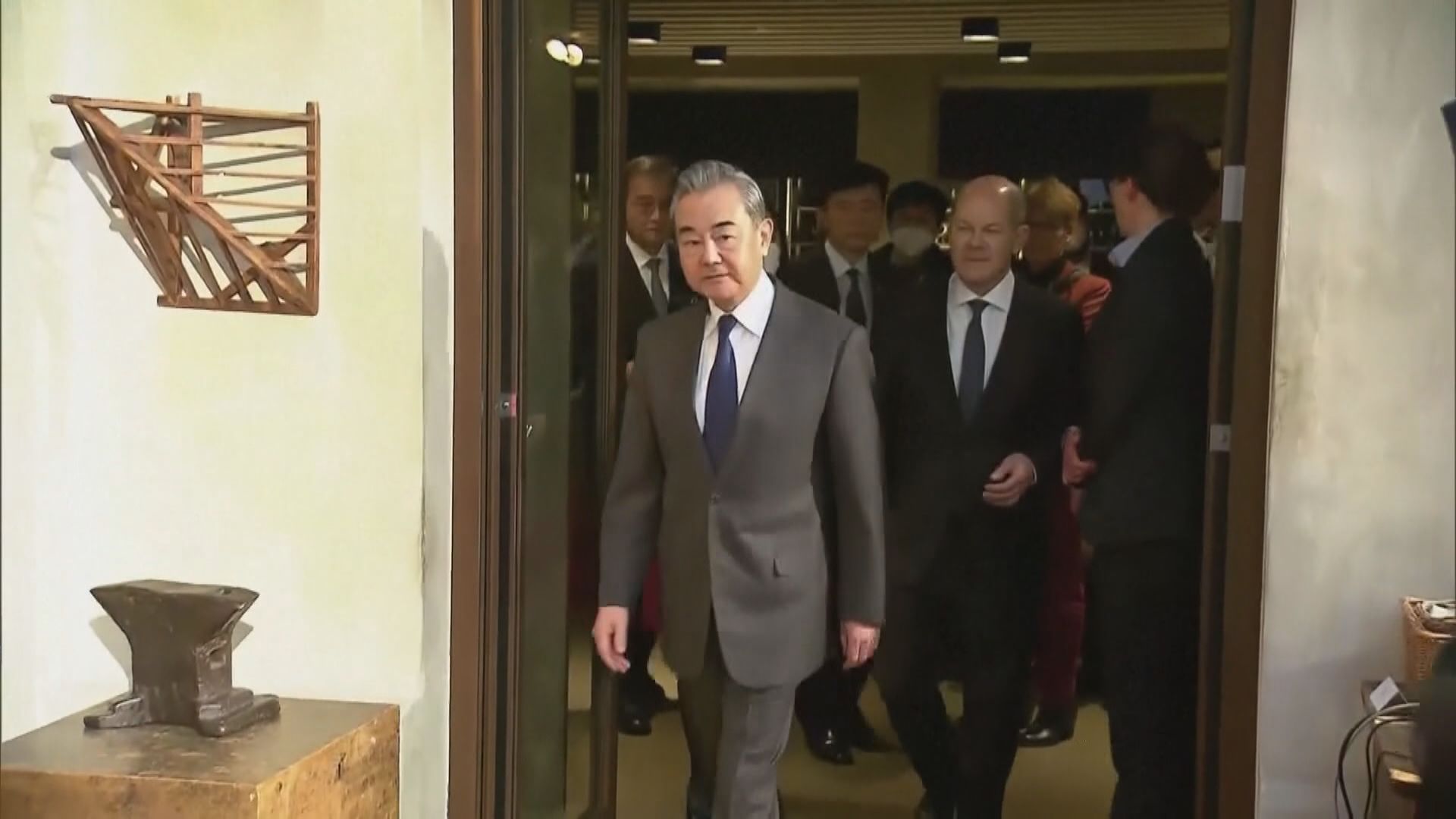 王毅轉抵慕尼黑　與德國總理朔爾茨會晤