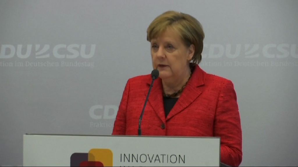 默克爾冀英國與歐盟續緊密合作