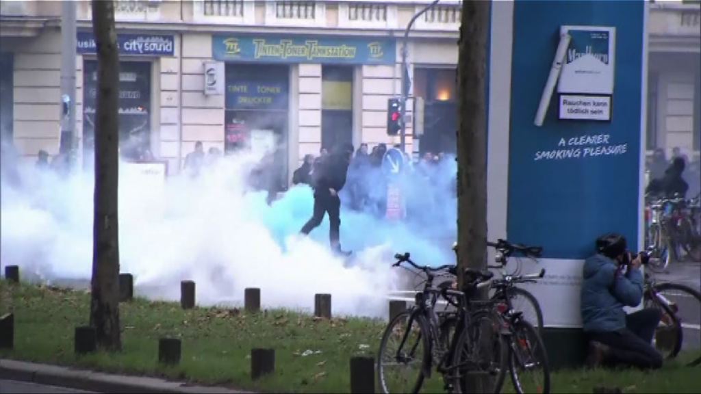 德國極右翼分子示威遭左翼人士阻撓