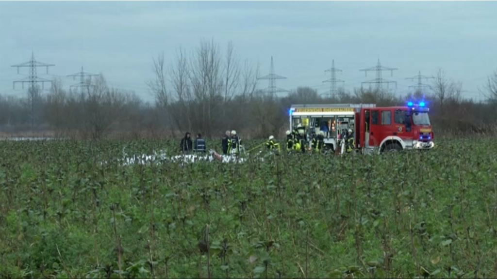 德國小型飛機和直升機相撞四死