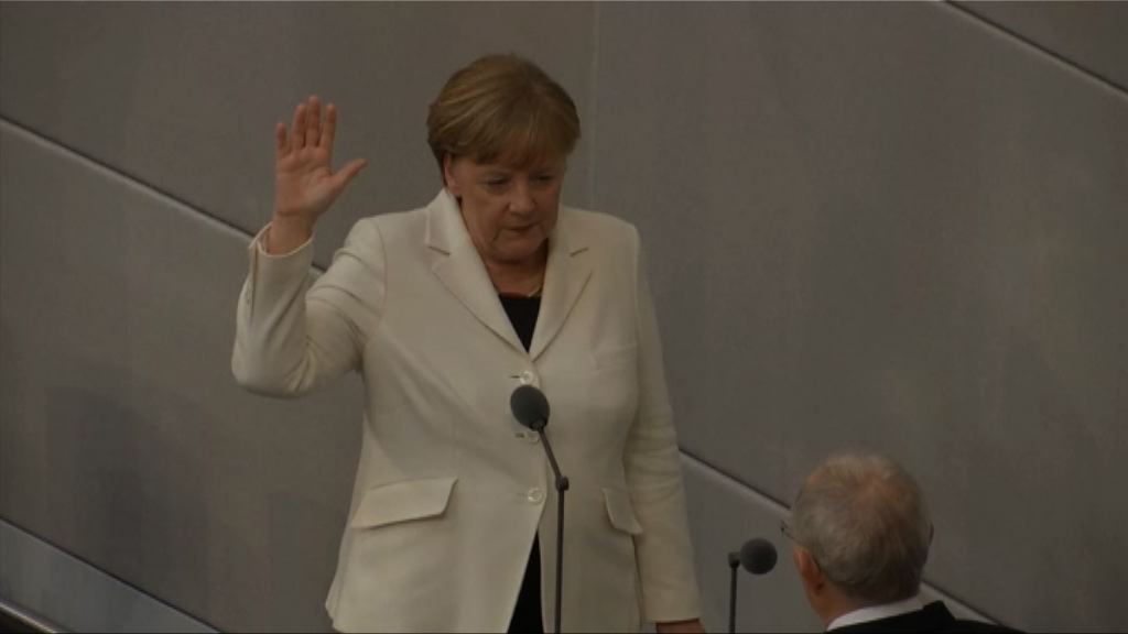 默克爾宣誓就任德國總理