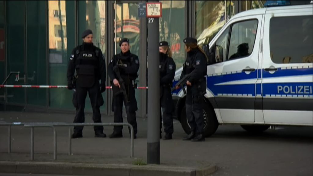 德國購物商場接恐襲威脅一人被扣查
