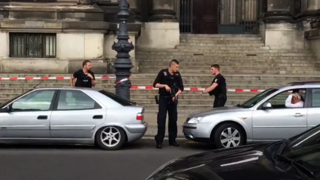 德國警方開槍制服持刀男子