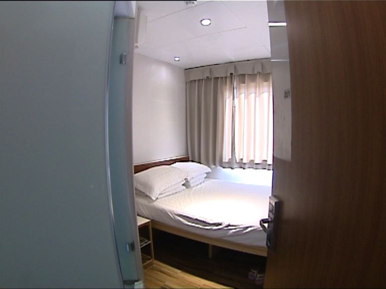 方剛：料黃金周內地訪港旅客最少跌一成