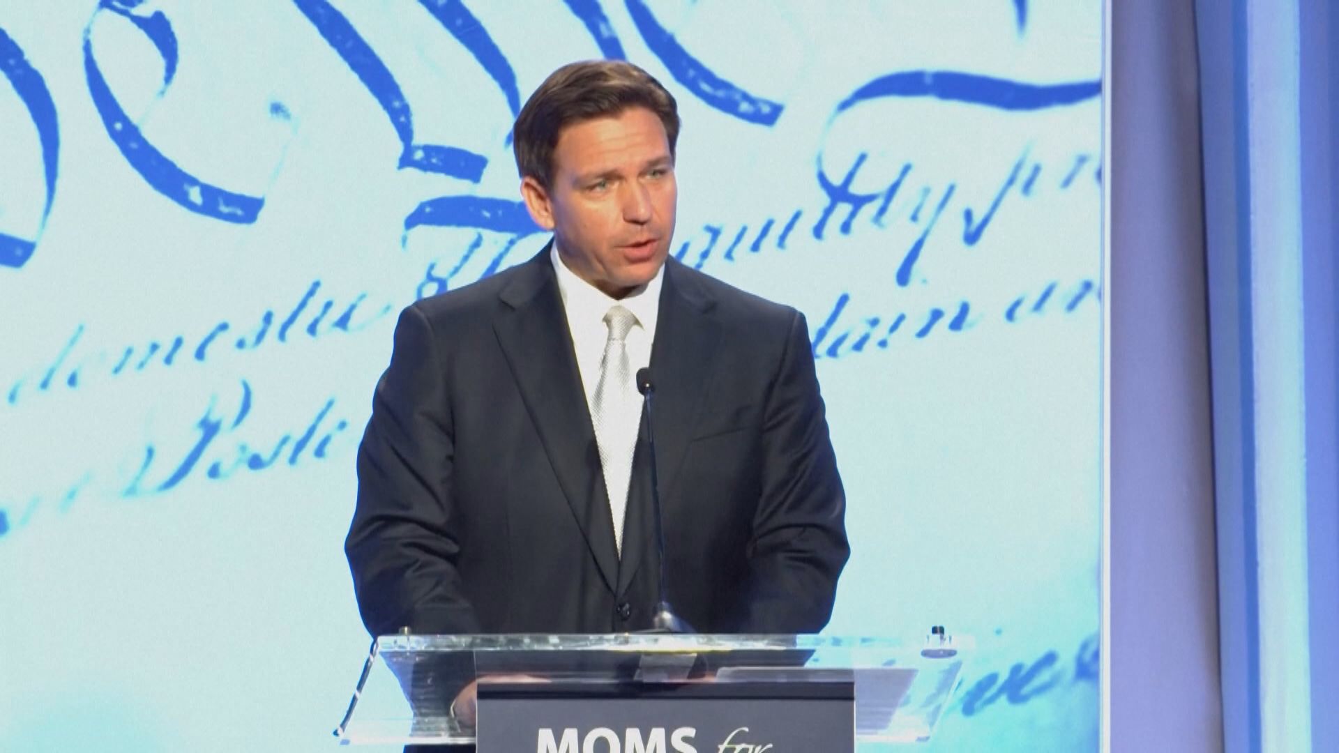 德桑蒂斯指若入主白宮將取消中國最惠國待遇