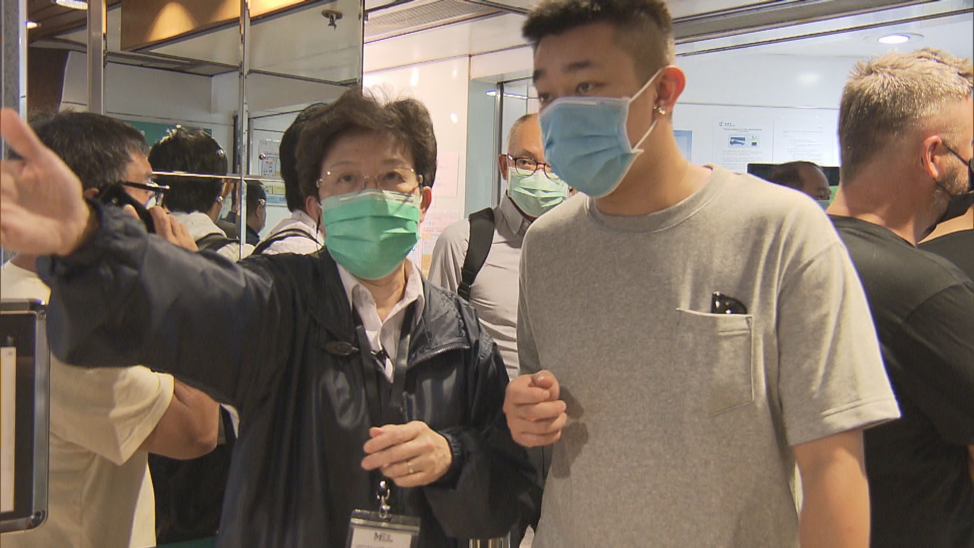 運輸署無即日籌只處理網上預約申請　有車主撲空