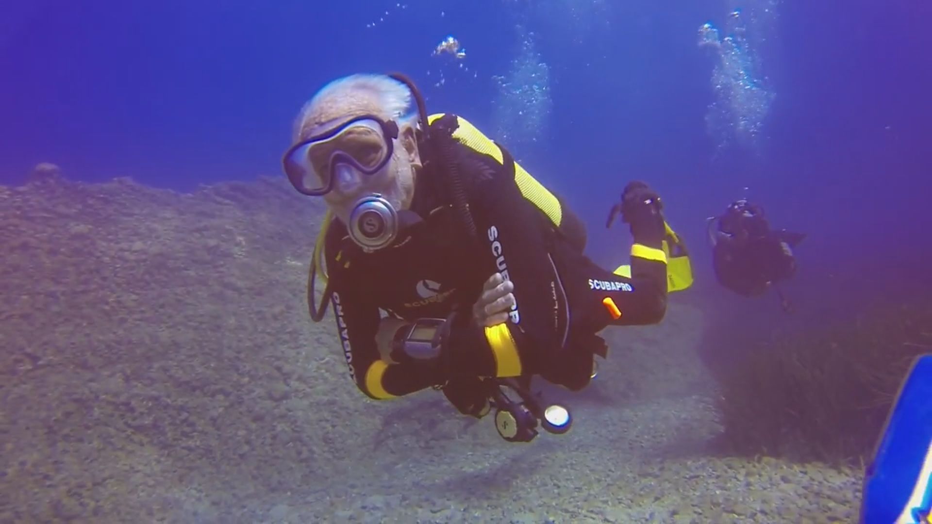 【環球薈報】九旬英男打破水肺潛水世界紀錄