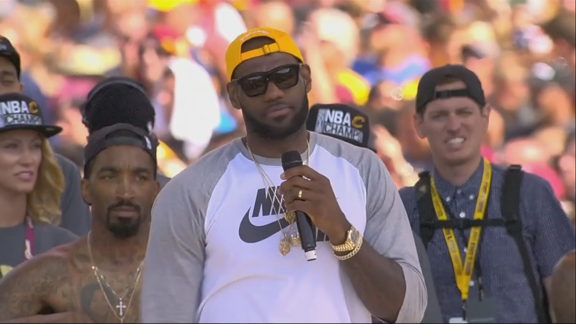 【環球薈報】勒邦占士再與特朗普大唱反調