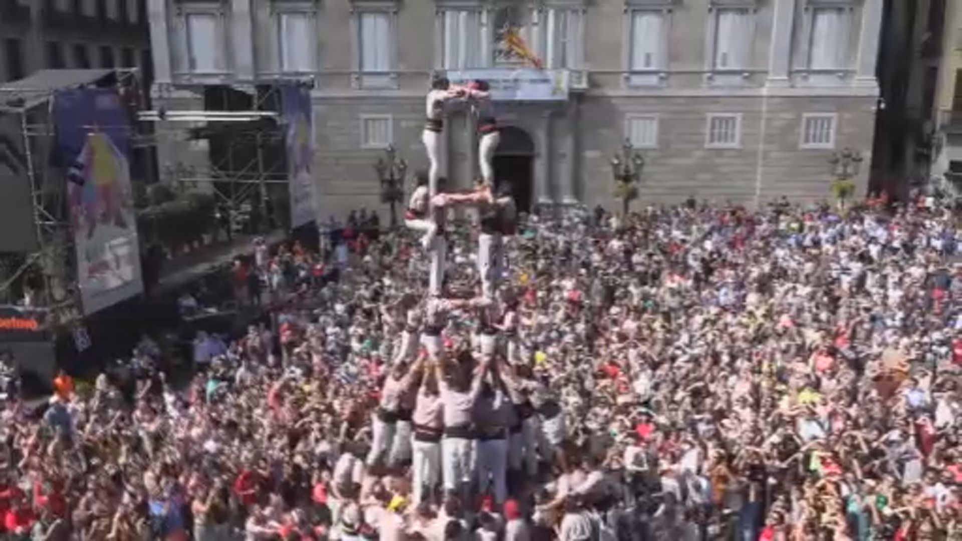 【環球薈報】巴塞羅那舉行疊人塔活動