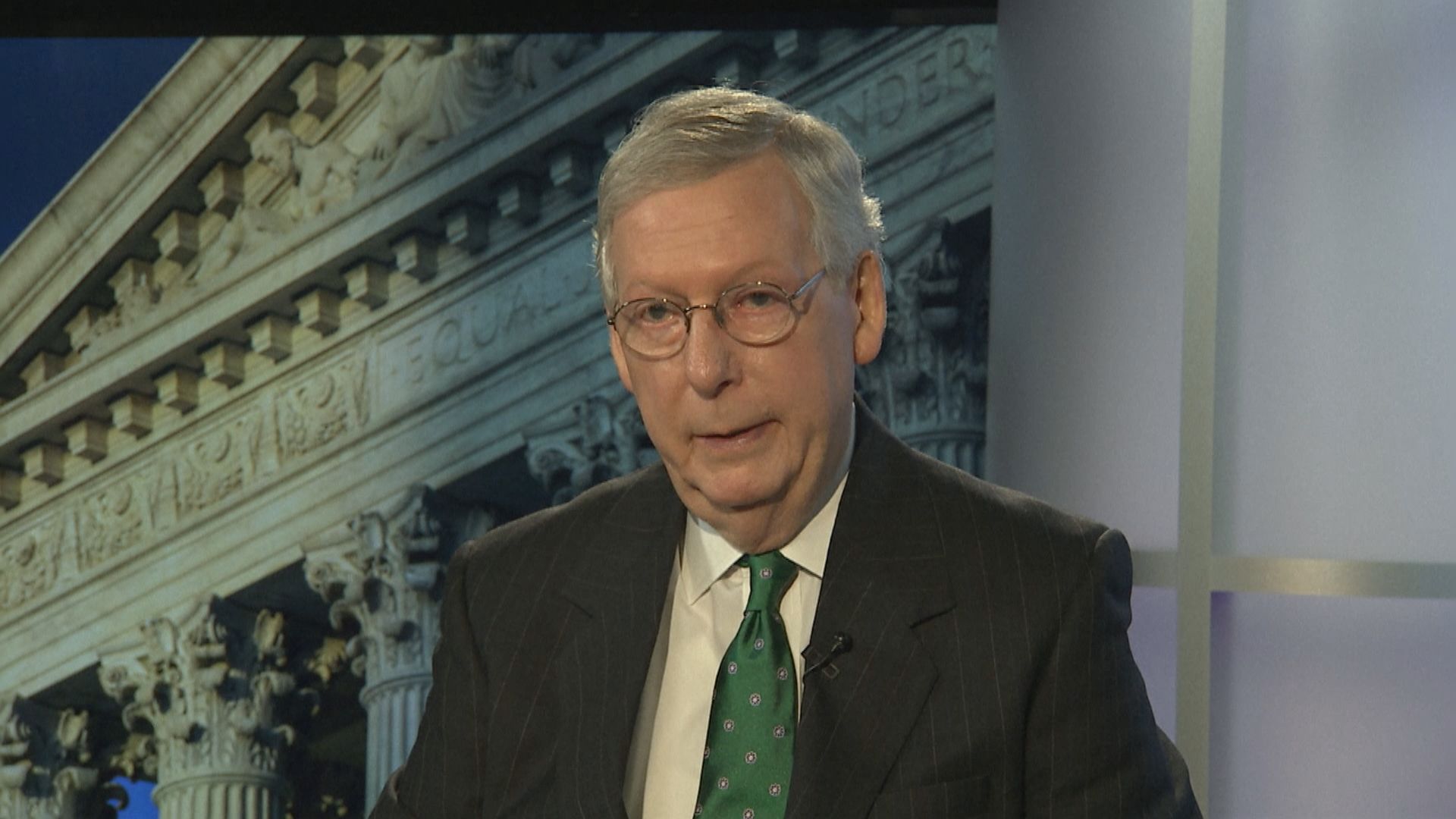 【環球薈報】麥康奈爾夫婦晚飯時遇反對者抗議