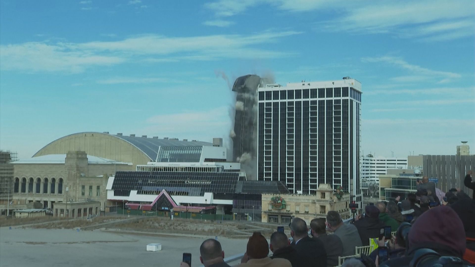 【環球薈報】大西洋特朗普冠名賭場爆破方式拆卸