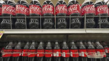 世味天下｜可口可樂證實今年秋季在美推出蔗糖版配方產品