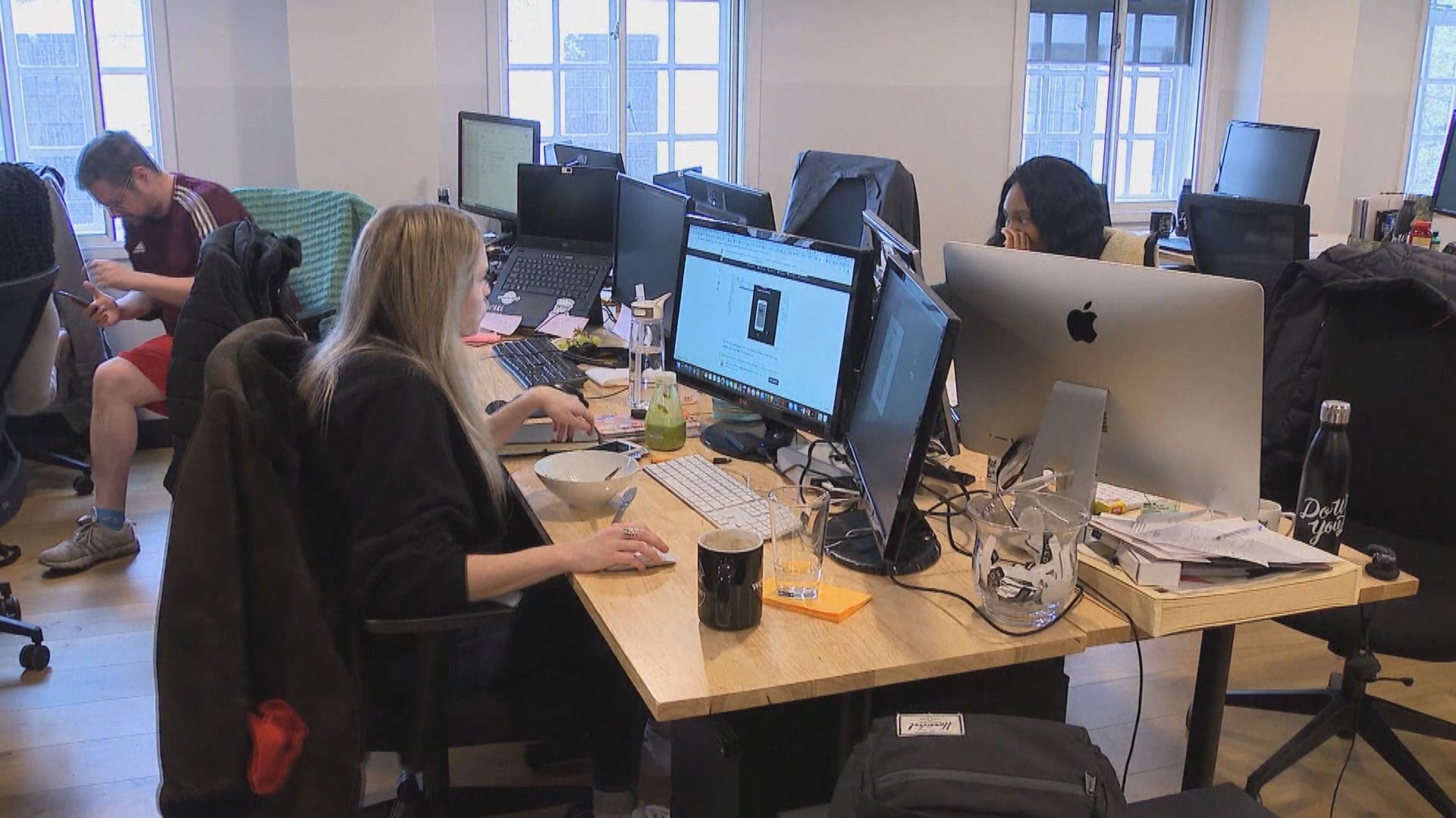 【環球薈報】英企業實施「混合」工作模式　員工毋須每天返辦公室