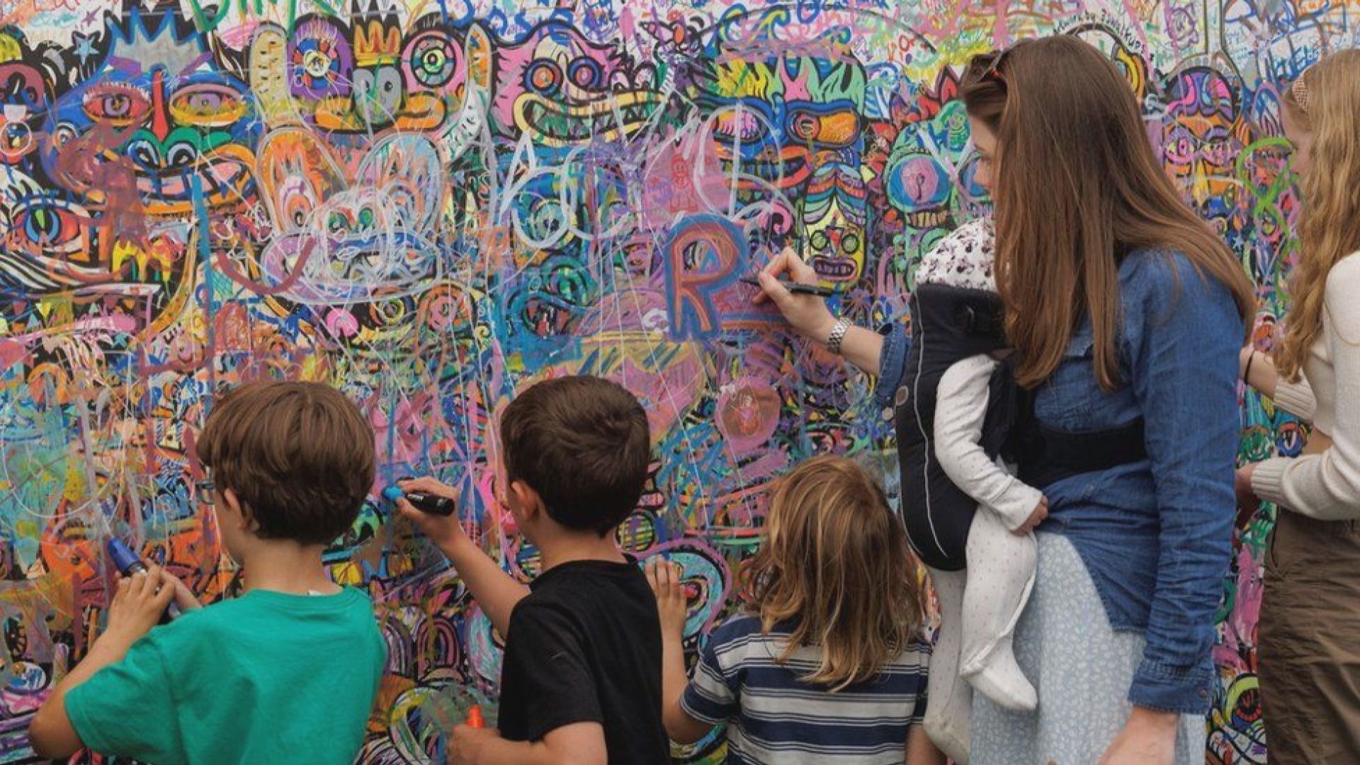 【環球薈報】英國舉辦全歐最大塗鴉藝術節　吸引五萬人參與