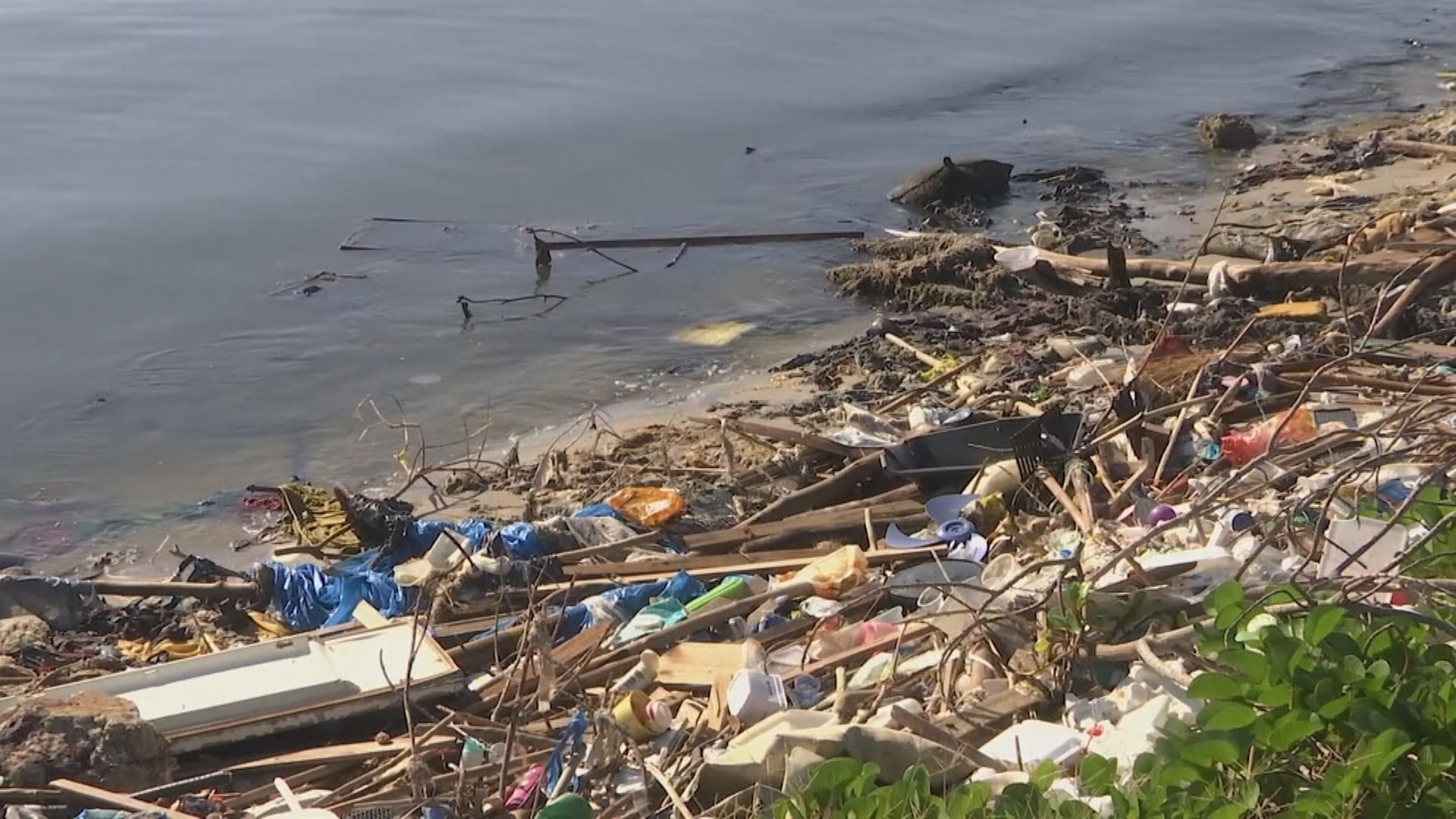 【環球薈報】研究指新冠疫情至今巴西棄置逾120億個口罩