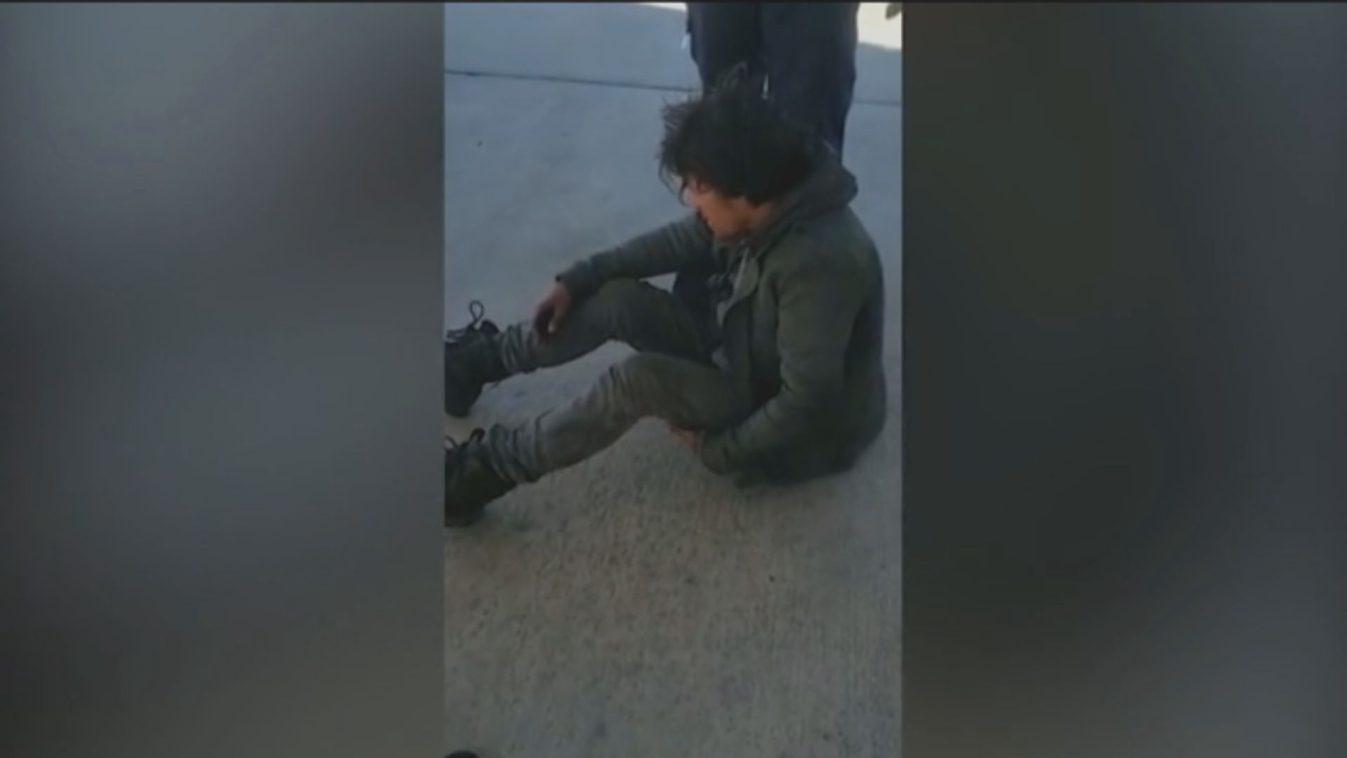 【環球薈報】危地馬拉男子躲客機起落架成功降落邁阿密