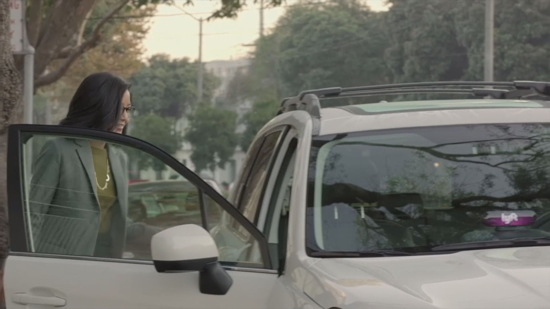 【環球薈報】美國電召車服務供不應求　業界銀彈招攬司機