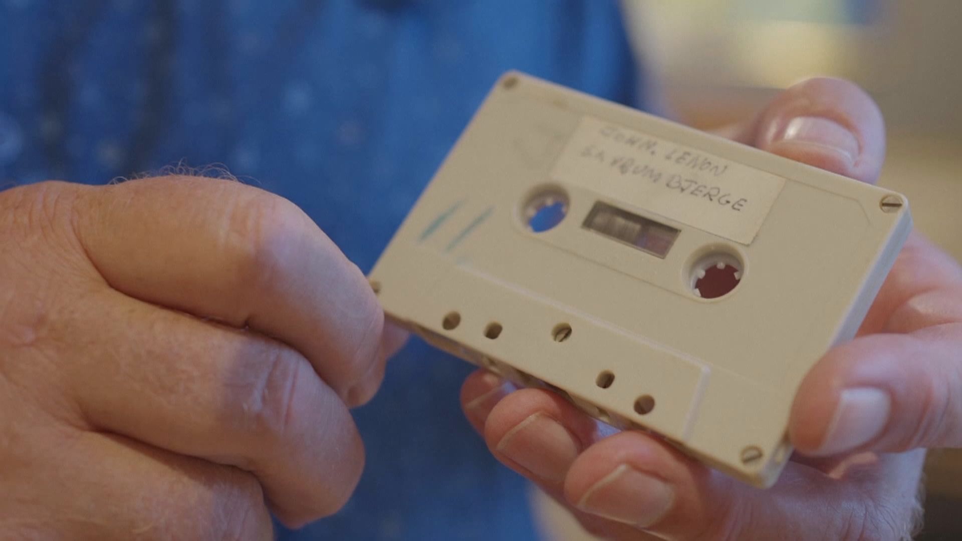 【環球薈報】約翰連儂演唱未面世歌曲錄音帶　逾45萬港元售出