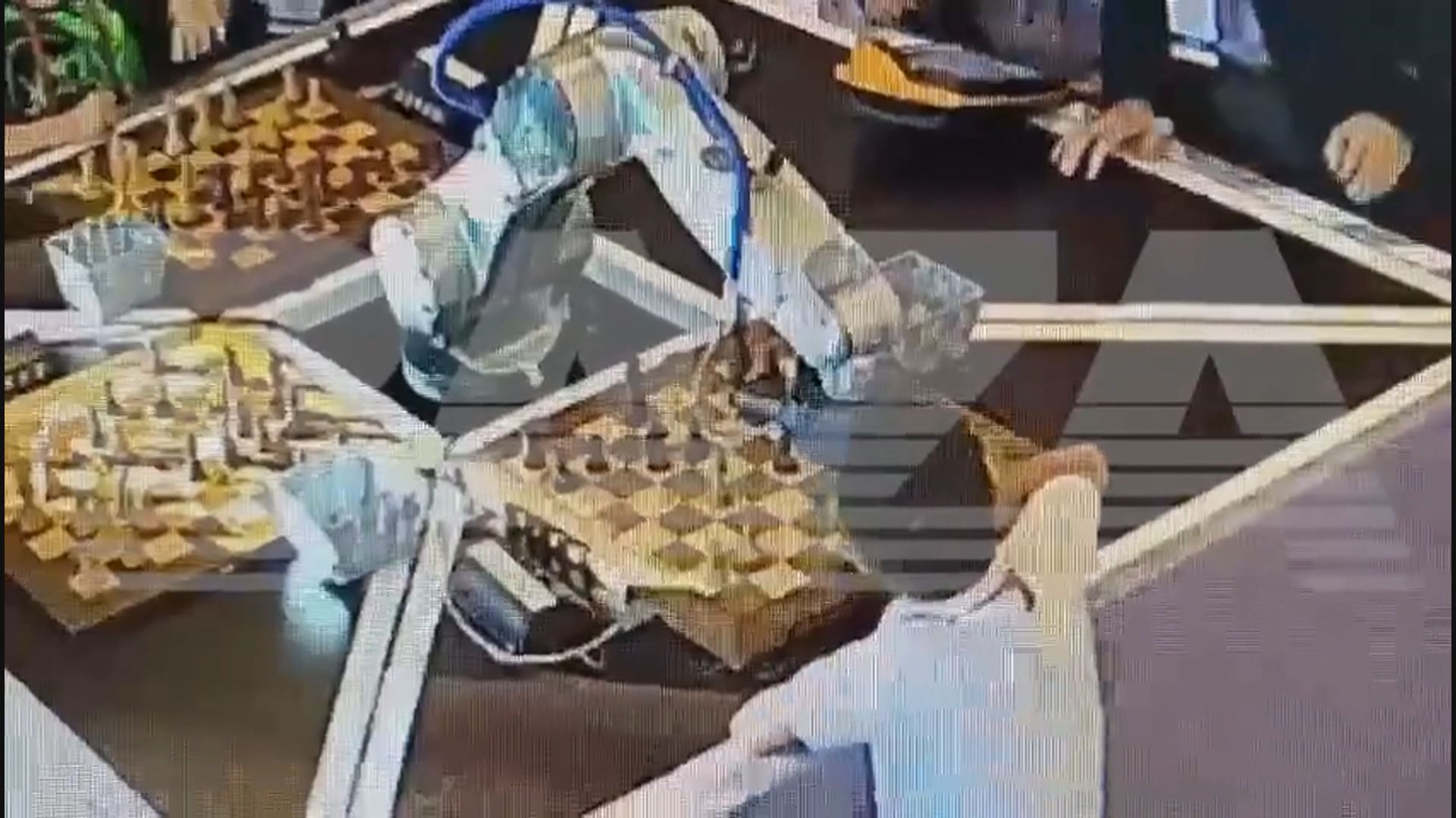 【環球薈報】俄國男童「棋先一著」　被機械人夾斷手指