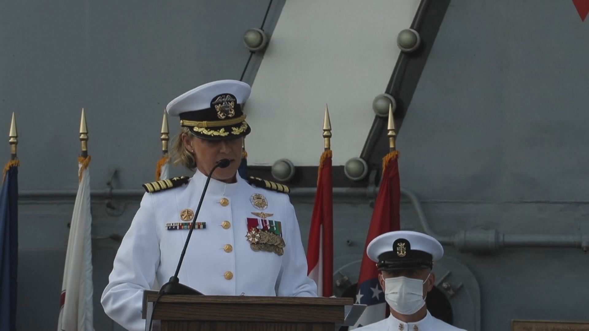 【環球薈報】美國首位海軍核動力航空母艦女性艦長執行任務