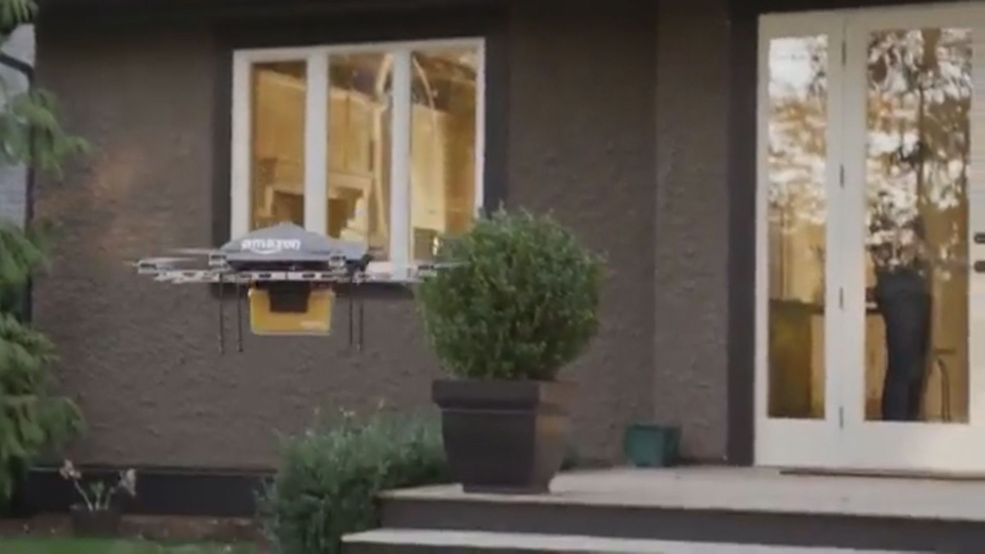 【環球薈報】亞馬遜獲批使用無人機派遞網購包裹