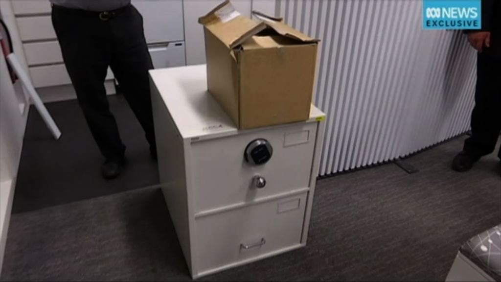 【環球薈報】澳洲政府出售家具　洩漏機密文件