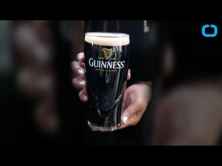 【環球薈報】吉尼斯明年推素黑啤促環保