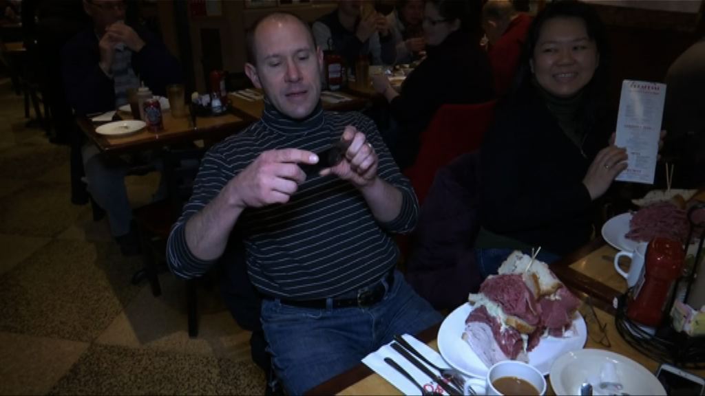 【環球薈報】研究稱「相機食先」易造成浪費