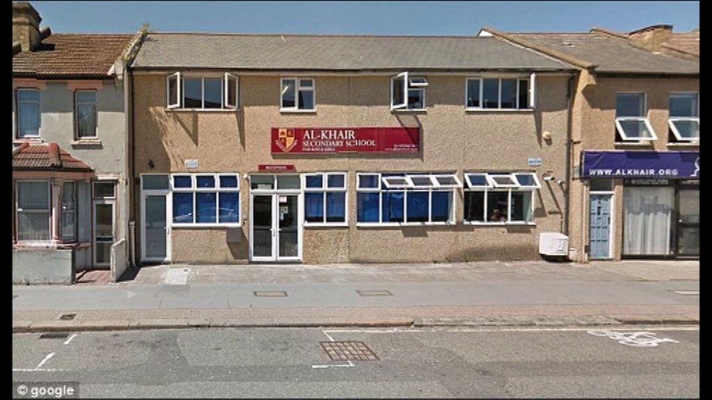 【環球薈報】英回教校學生與異性聊天遭停課