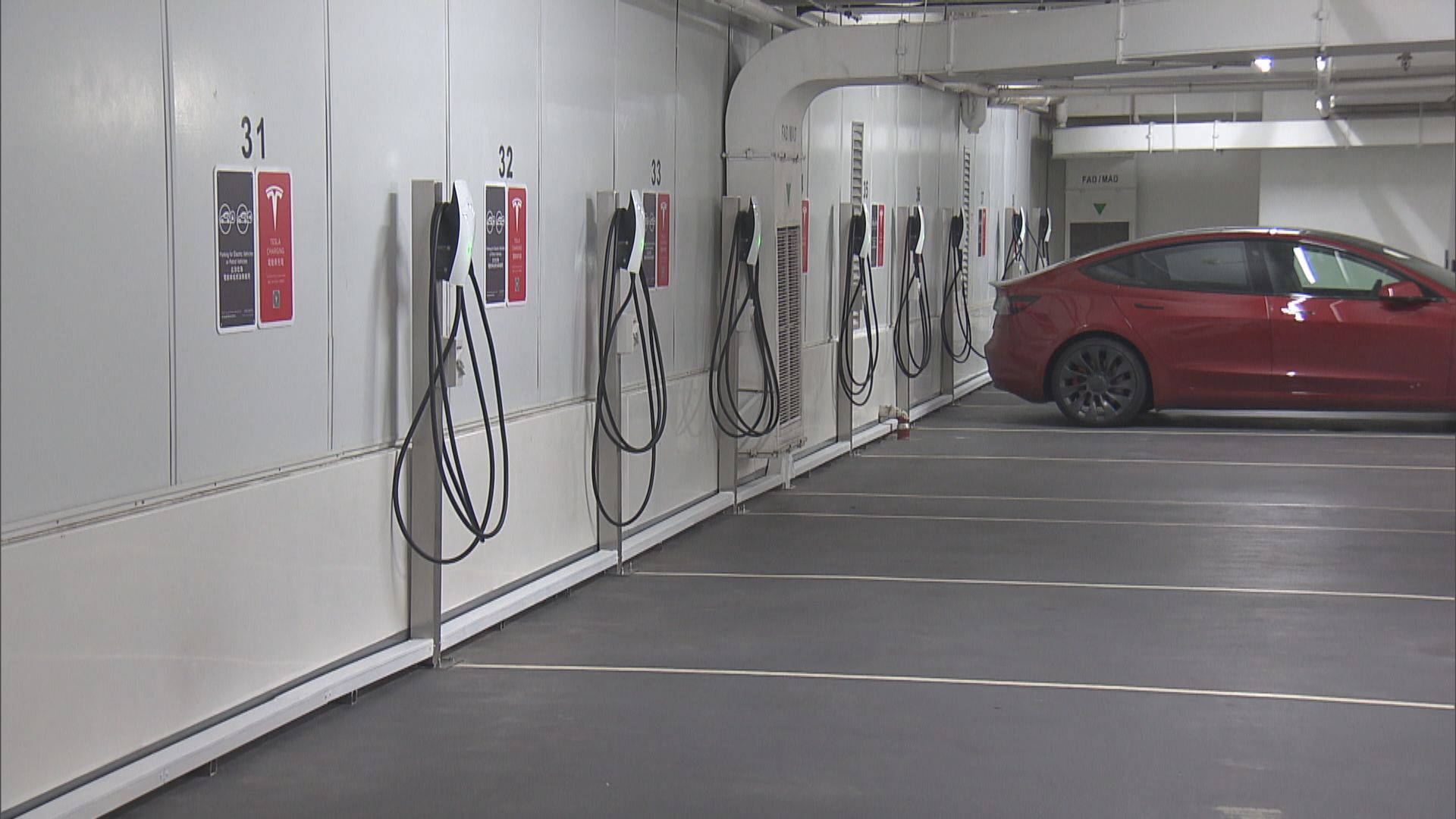 謝展寰稱有信心推動電動車普及　明年初或有新能源小巴
