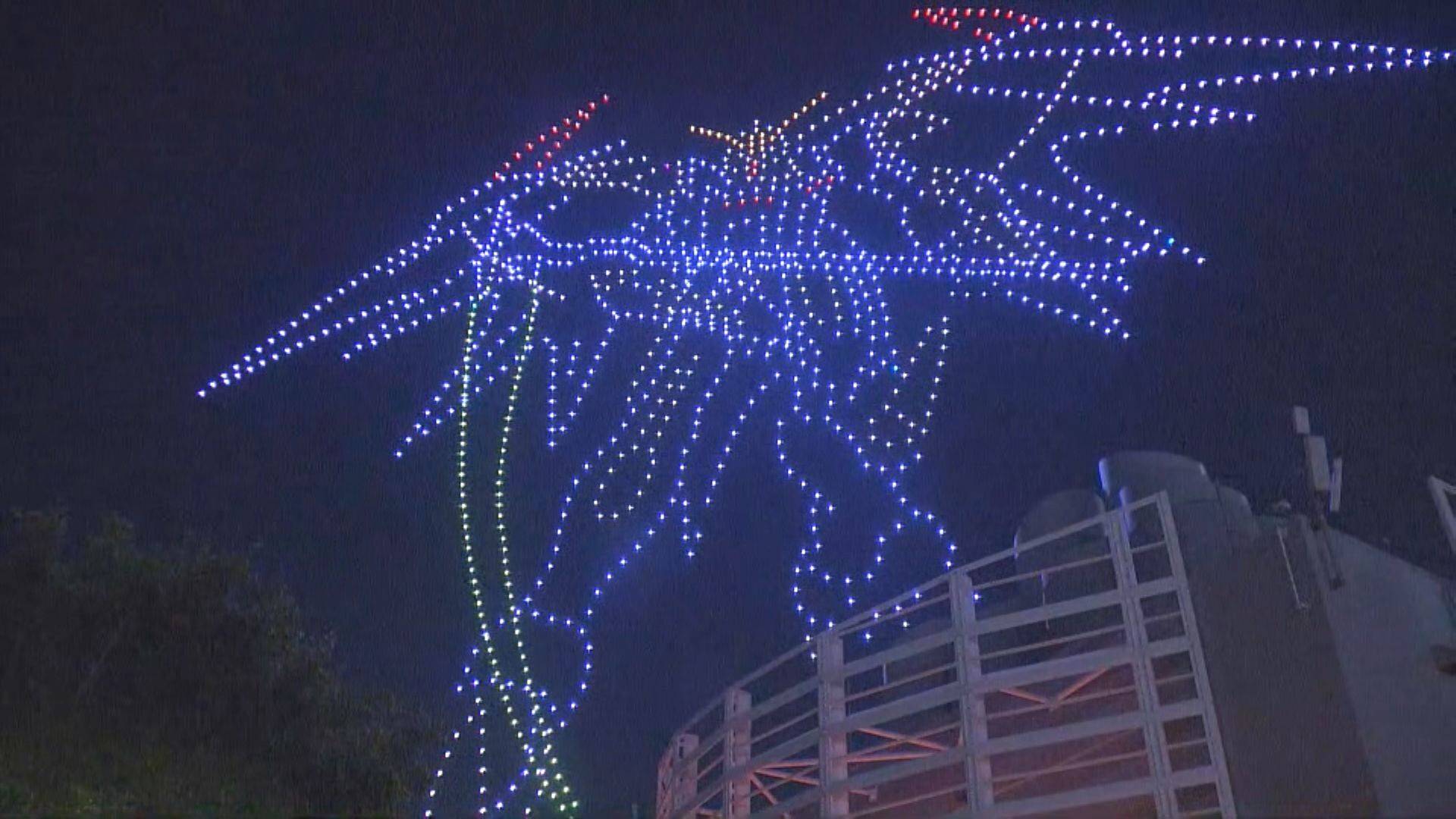 原片共賞｜高達主題無人機表演西九文化區上演　經典場景人氣角色精彩重現