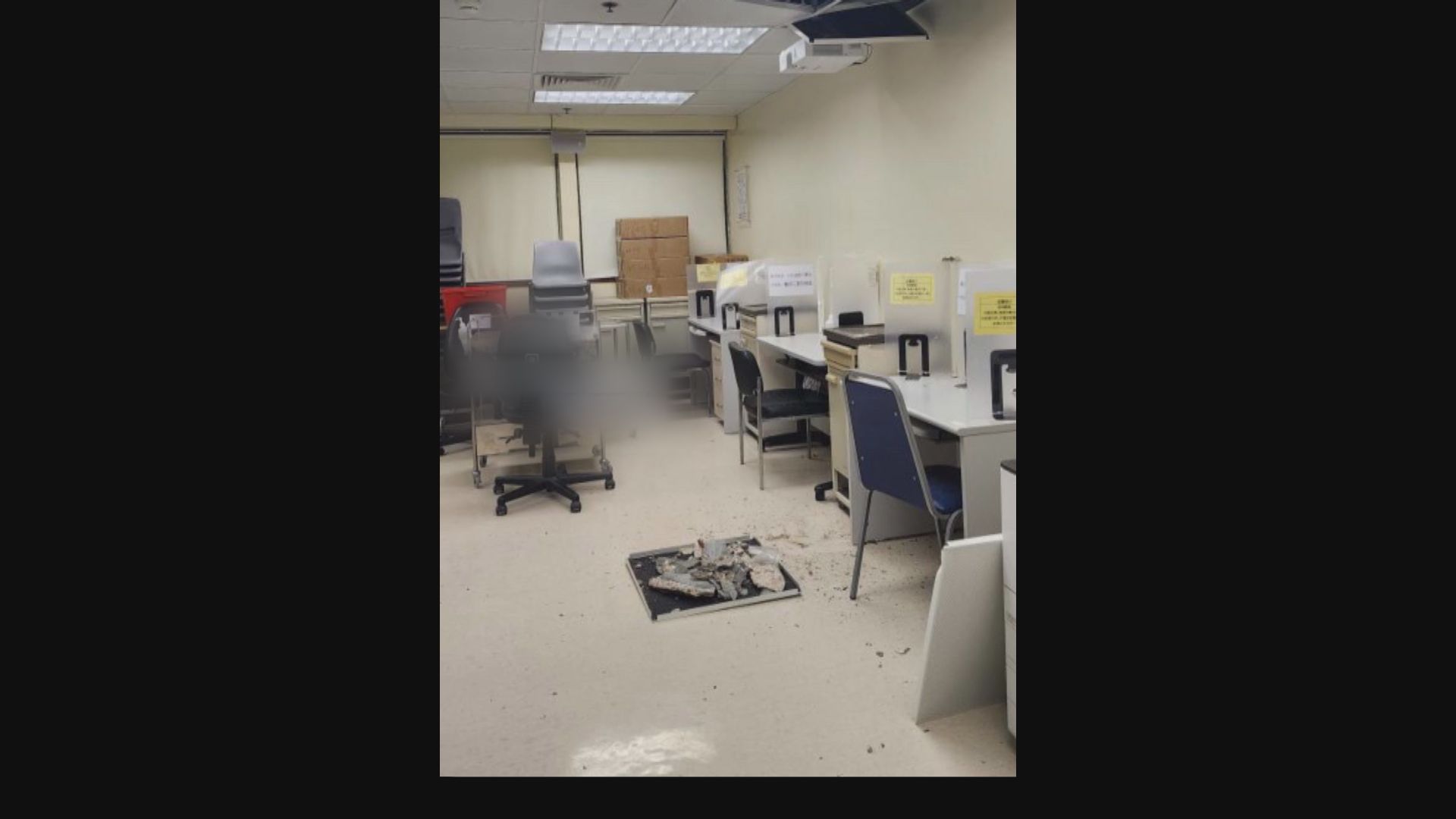 威院婦產科多用途室今年一月有天花石屎跌落