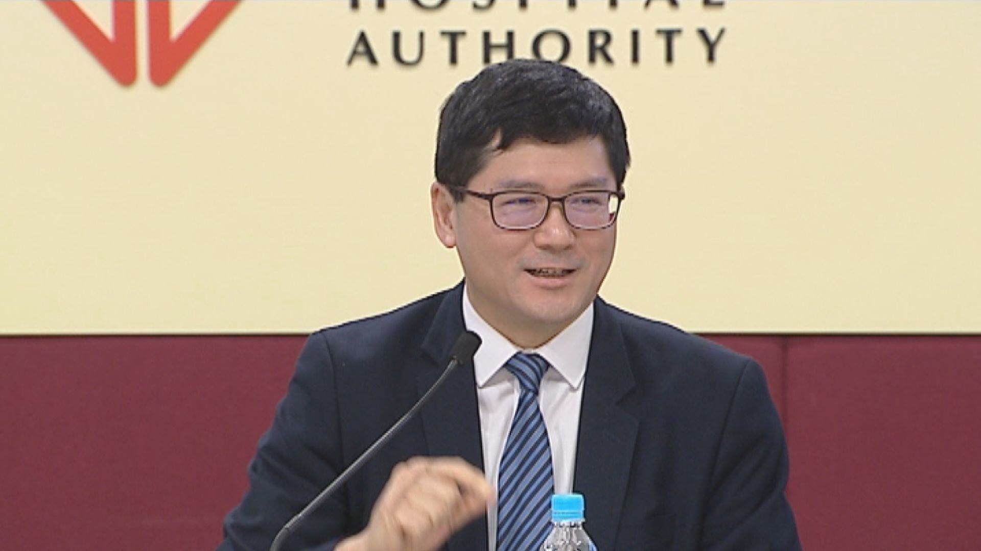 消息指醫管局通過高拔陞出任行政總裁