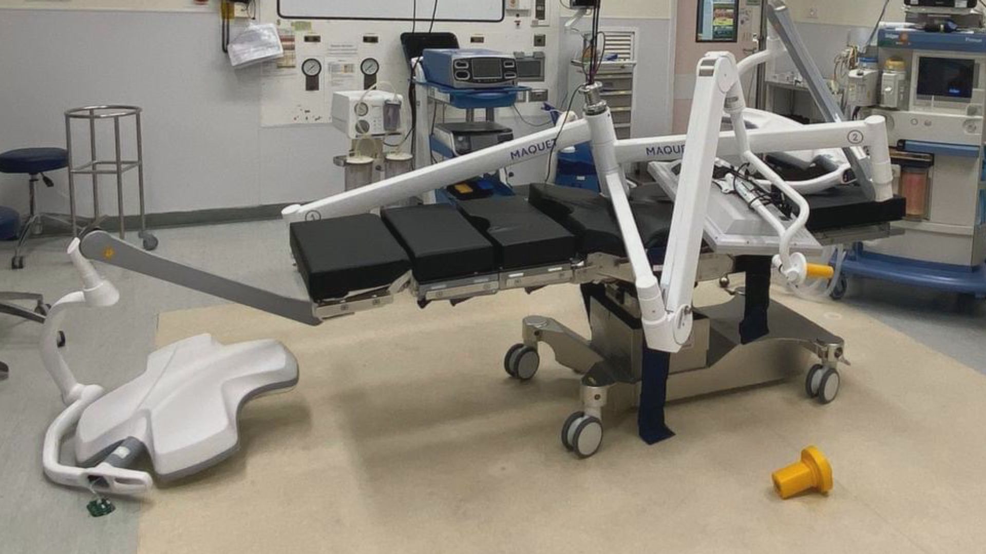 醫管局發現12支手術燈螺絲鬆脫　已停用有關手術室