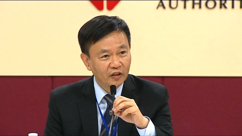 梁栢賢：會優先聘請本地醫生