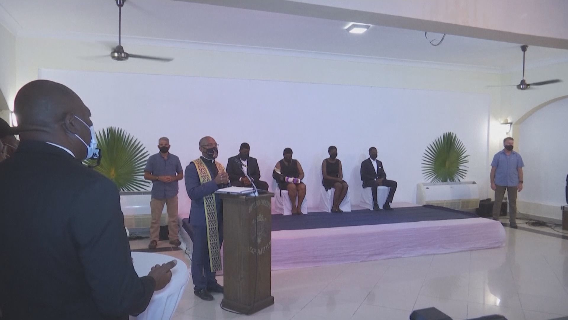 遇刺海地總統莫伊茲遺孀為丈夫舉行悼念儀式