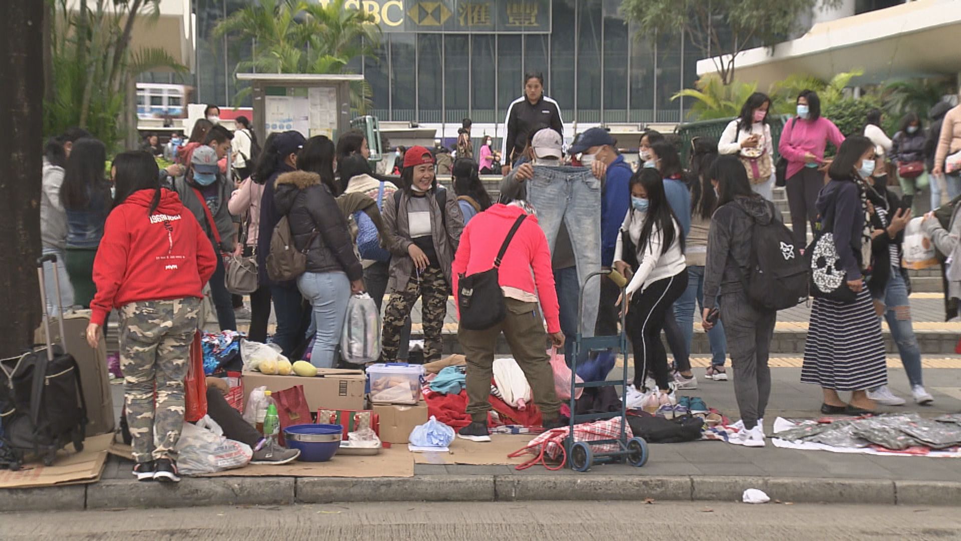 政府延長約滿外傭以訪客身分留港期限