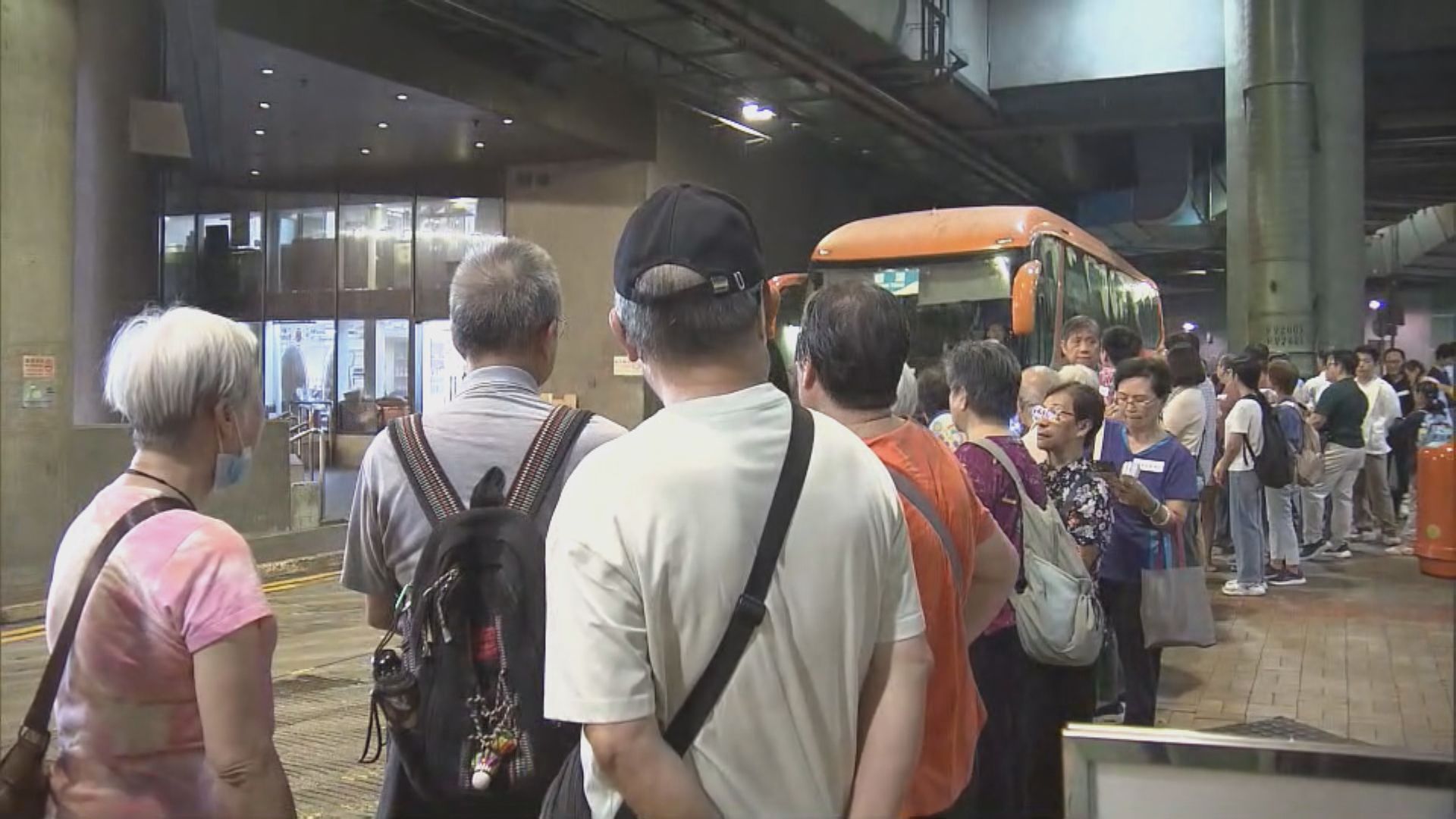 新皇崗口岸舉行體驗日　約1500人參與
