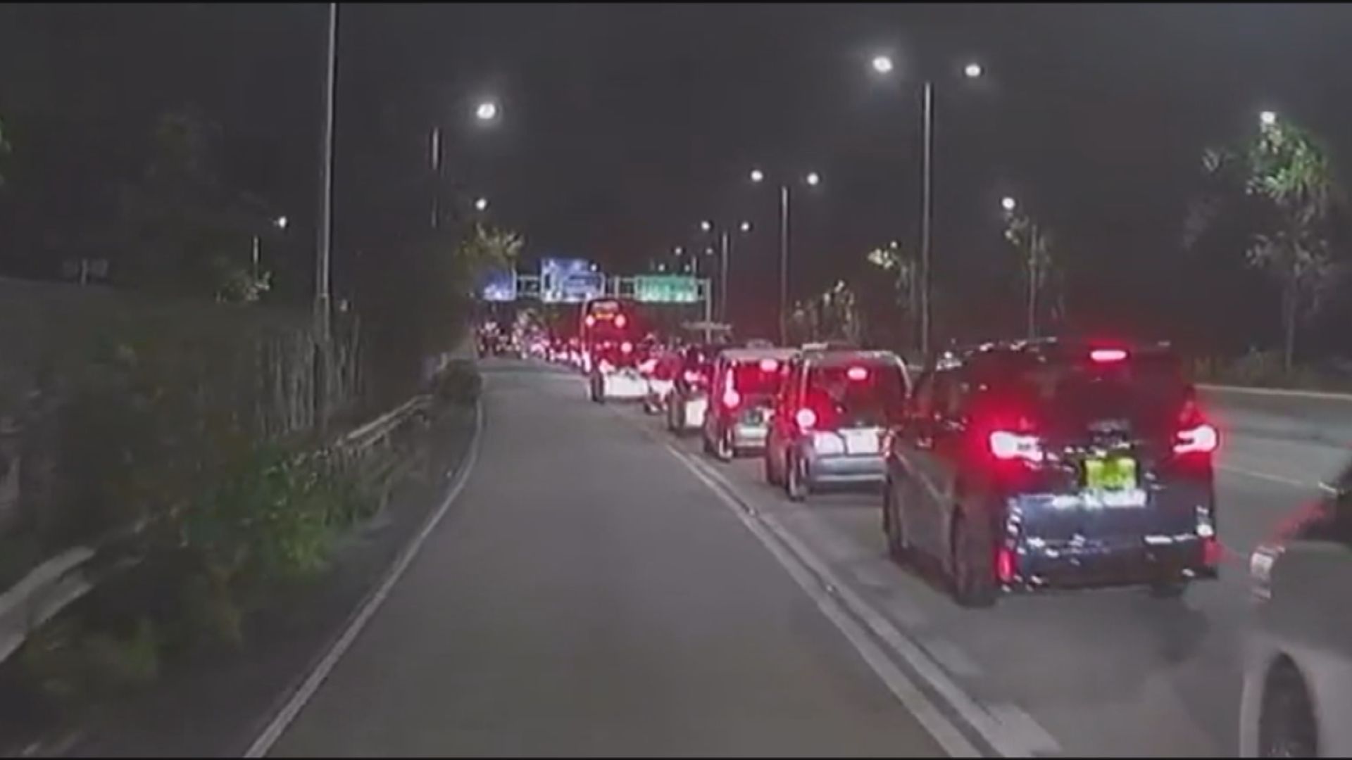 皇崗口岸周日凌晨一度擠塞　保安局設指揮站協調